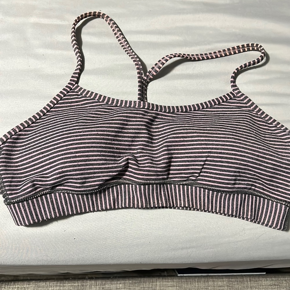 Lululemon Flow Y Sports Bra